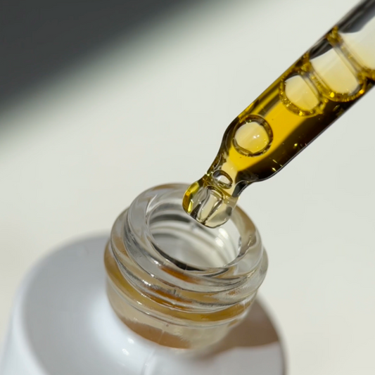 REGENERATING OIL SERUM 